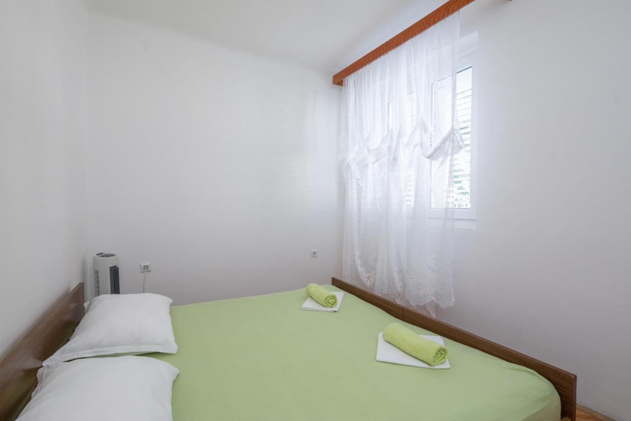 Beach Apartments "Bili Cvitak" Duće Buitenkant foto