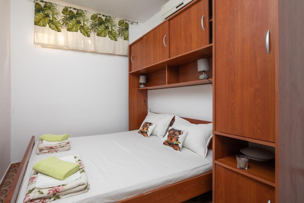 Beach Apartments "Bili Cvitak" Duće Buitenkant foto