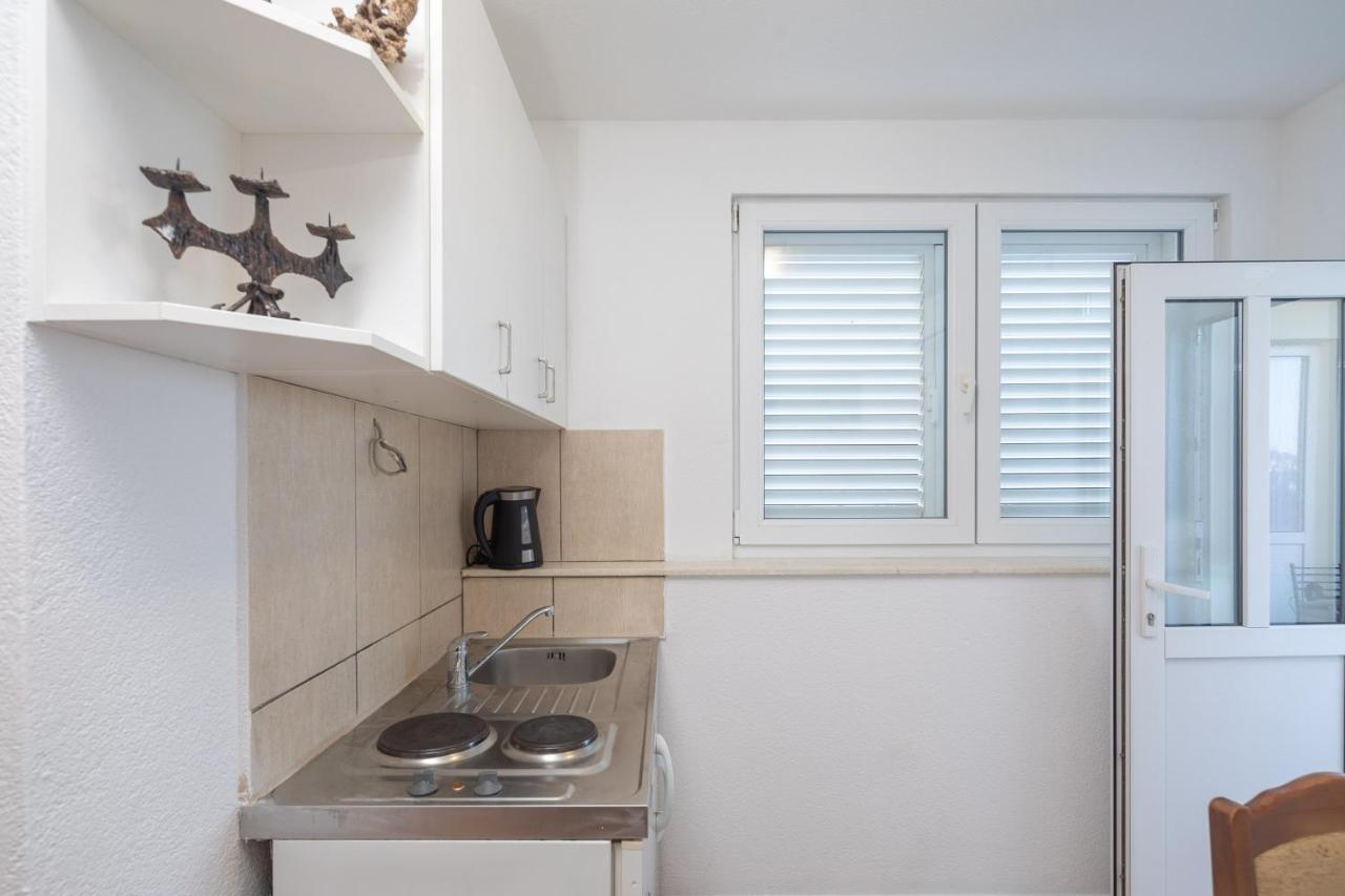 Beach Apartments "Bili Cvitak" Duće Buitenkant foto