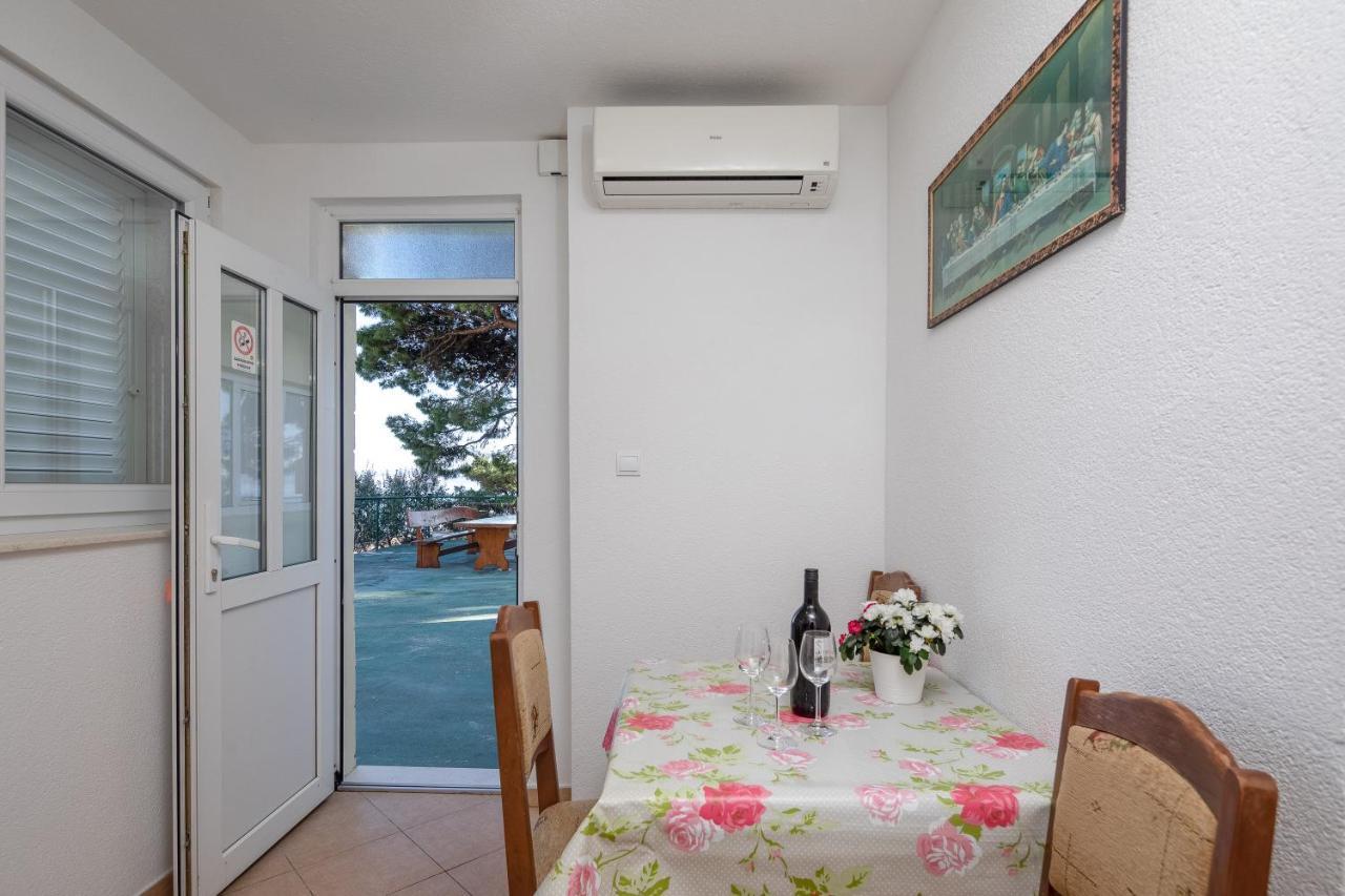 Beach Apartments "Bili Cvitak" Duće Buitenkant foto